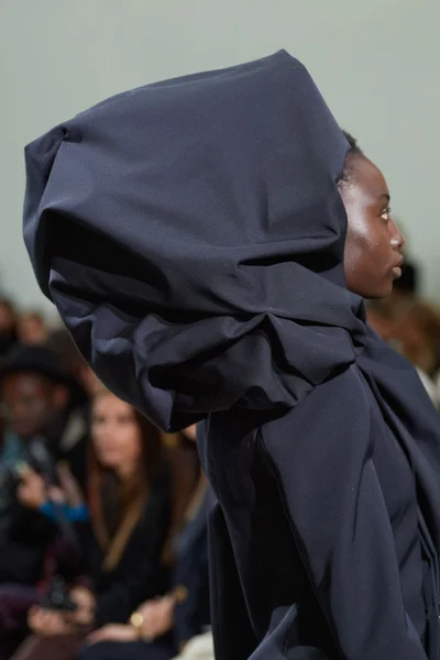 Look 8